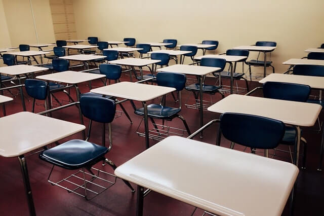 chairs-classroom-college-desks-289740 (1)